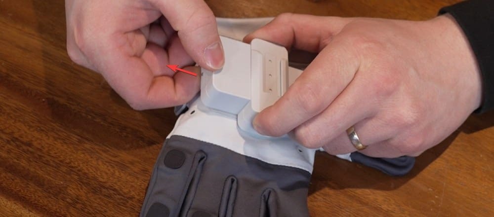 metagloves-pro-haptic-removing-electronics_03.jpg