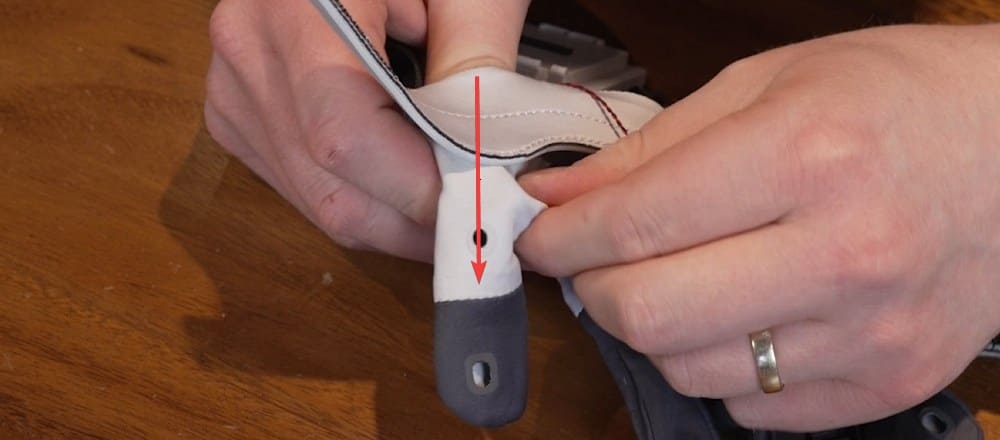 metagloves-pro-haptic-installing-electronics_04.jpg