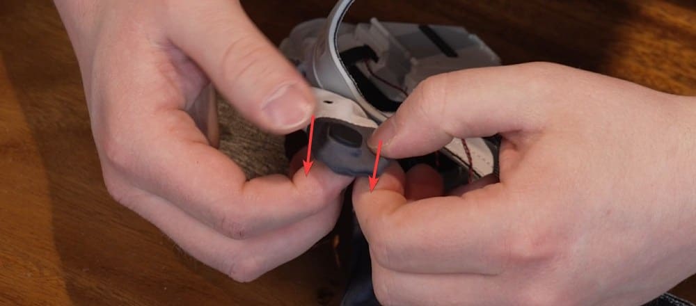 metagloves-pro-haptic-installing-electronics_06.jpg