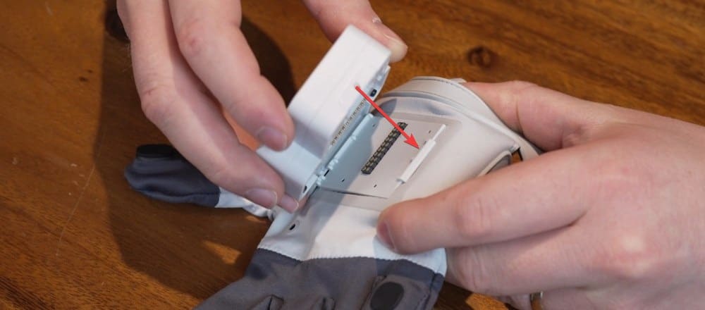 attaching-glove-module_02.jpg