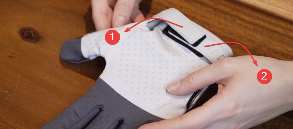 1783908059636427.jpg putting-on-glove_01.jpg