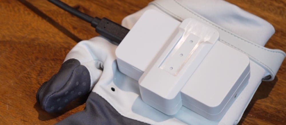 metagloves-pro-haptic-charging_01.jpg