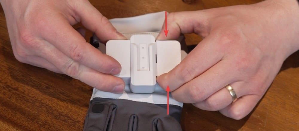metagloves-pro-haptic-removing-battery_01.jpg