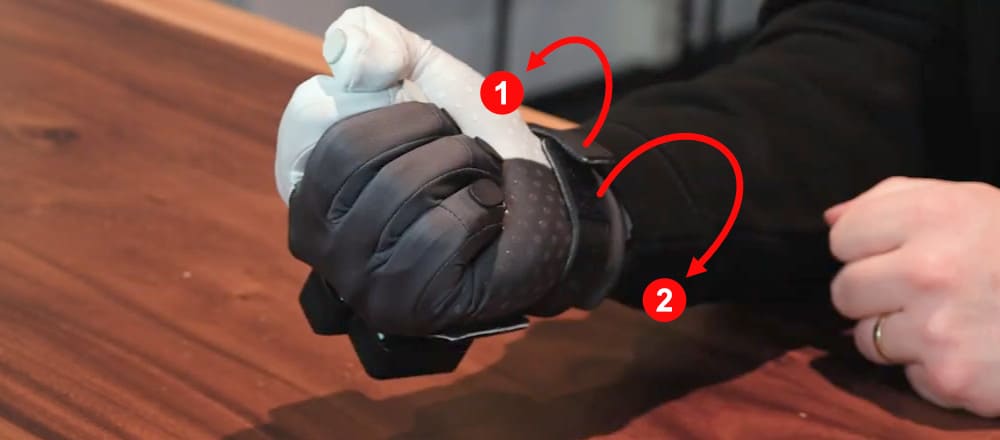 taking-off-glove_01.jpg