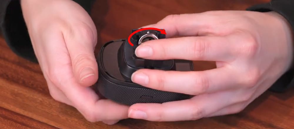 1783909810540334.jpg attachment_htc-vive-ultimate_02.jpg