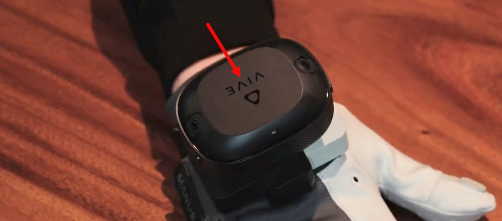 1783909816805006.jpg attachment_htc-vive-ultimate_03.jpg